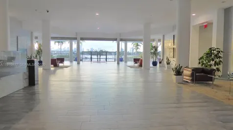 800 West Avenue Miami Beach FL 33139