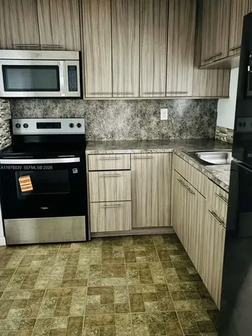 9143 SW 77th Avenue Miami FL 33156