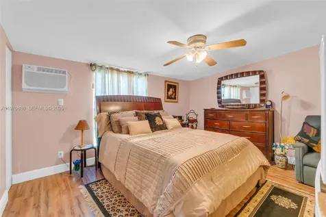 18201 SW 87th Avenue Palmetto Bay FL 33157
