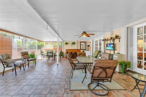 18201 SW 87th Avenue Palmetto Bay FL 33157