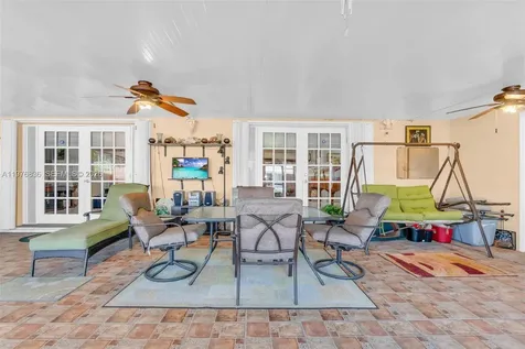 18201 SW 87th Avenue Palmetto Bay FL 33157