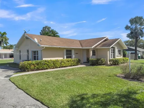 18201 SW 87th Avenue Palmetto Bay FL 33157