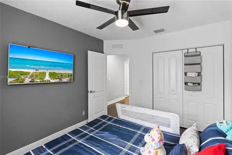 4301 Macarthur Palm Trail Green Acres FL 33463