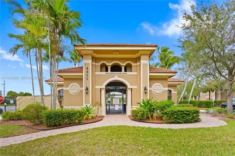 4301 Macarthur Palm Trail Green Acres FL 33463