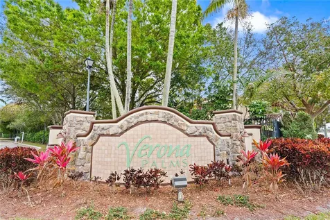 4301 Macarthur Palm Trail Green Acres FL 33463