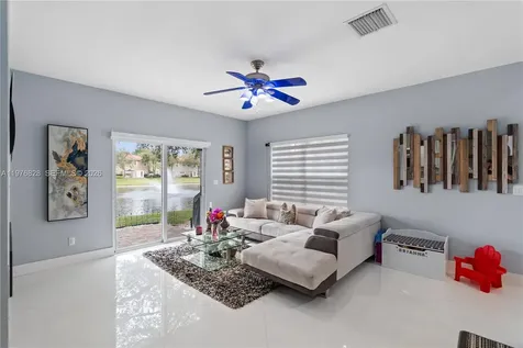 4301 Macarthur Palm Trail Green Acres FL 33463