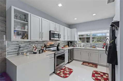 4301 Macarthur Palm Trail Green Acres FL 33463