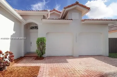 10889 NW 58th Terrace Doral FL 33178