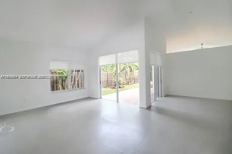 10889 NW 58th Terrace Doral FL 33178