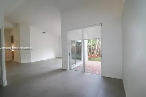 10889 NW 58th Terrace Doral FL 33178