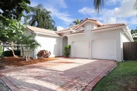 10889 NW 58th Terrace Doral FL 33178