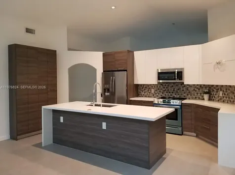 10889 NW 58th Terrace Doral FL 33178