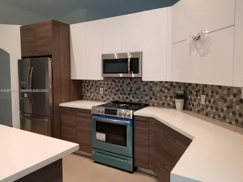 10889 NW 58th Terrace Doral FL 33178