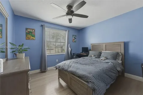 324 NW 153rd Lane Pembroke Pines FL 33028