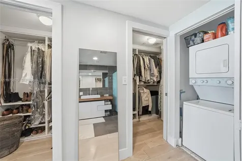 2155 Washington Court Miami Beach FL 33139