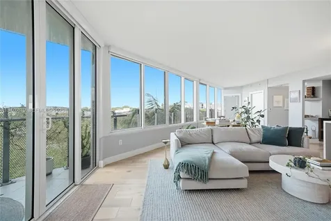 2155 Washington Court Miami Beach FL 33139