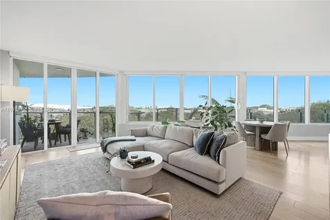 2155 Washington Court Miami Beach FL 33139
