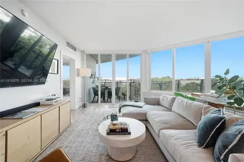 2155 Washington Court Miami Beach FL 33139