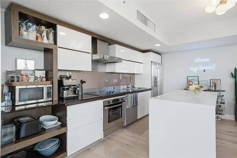 2155 Washington Court Miami Beach FL 33139