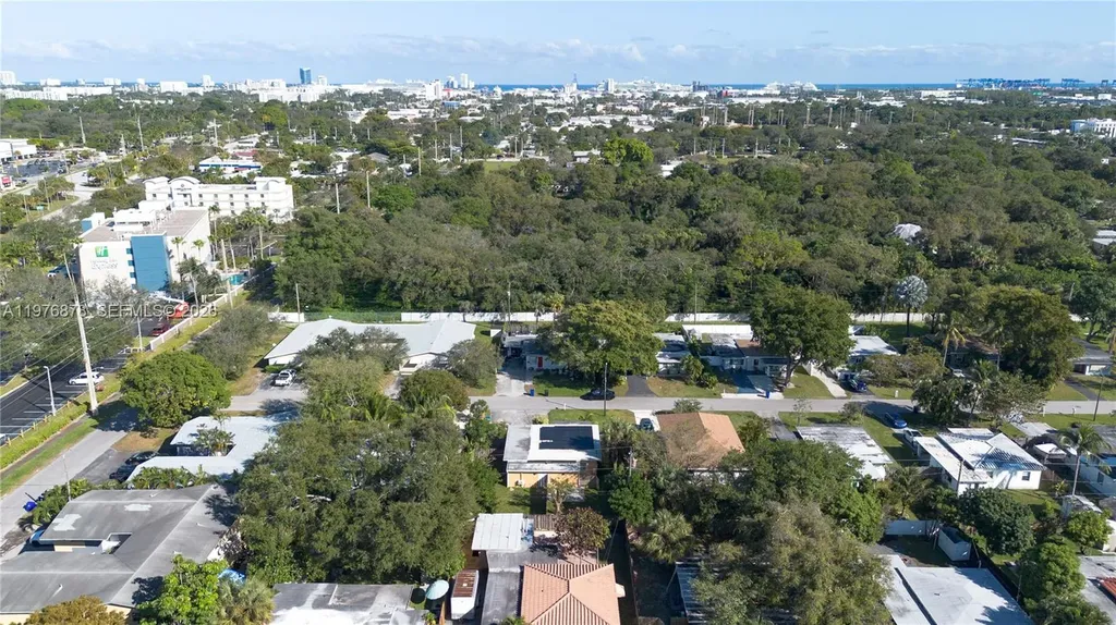 2621 SW 12th Terrace Fort Lauderdale FL 33315