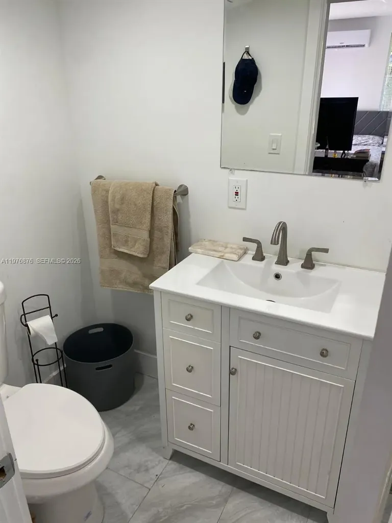 5710 Douglas Street Hollywood FL 33021