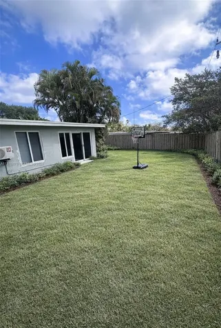 5710 Douglas Street Hollywood FL 33021