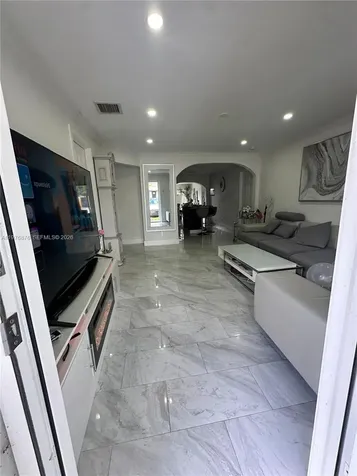 5710 Douglas Street Hollywood FL 33021