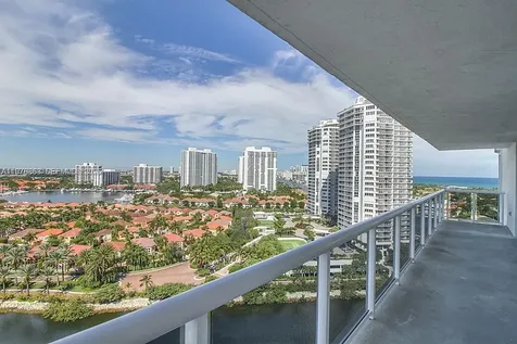 20505 E Country Club Drive Aventura FL 33180
