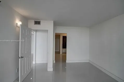 20505 E Country Club Drive Aventura FL 33180