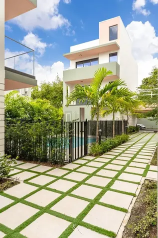 721 SW 11th Street Miami FL 33129