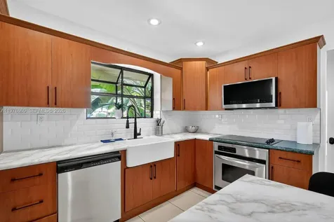 245 NE 175th Street North Miami Beach FL 33162