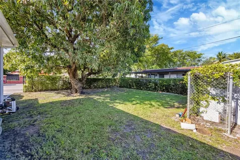 150 SW 58th Avenue Miami FL 33144