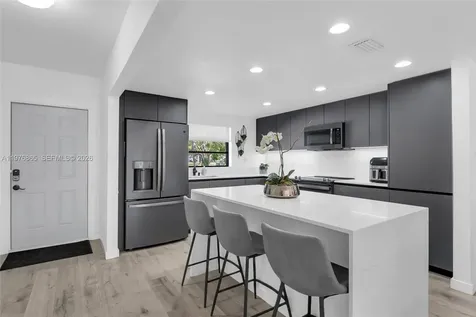 2172 NE 171st Street North Miami Beach FL 33162