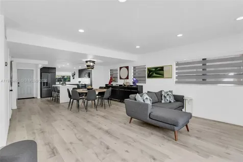 2172 NE 171st Street North Miami Beach FL 33162