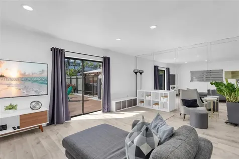 2172 NE 171st Street North Miami Beach FL 33162