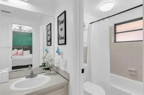 2172 NE 171st Street North Miami Beach FL 33162