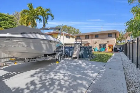 2172 NE 171st Street North Miami Beach FL 33162
