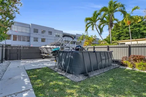 2172 NE 171st Street North Miami Beach FL 33162