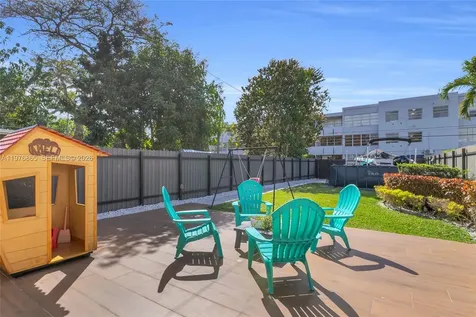 2172 NE 171st Street North Miami Beach FL 33162