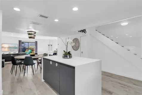 2172 NE 171st Street North Miami Beach FL 33162