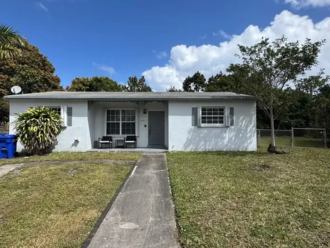 16981 NE 8th Court North Miami Beach FL 33162