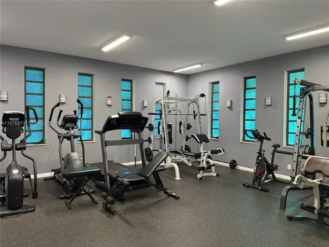 5141 W Oakland Park Boulevard Lauderdale Lakes FL 33313