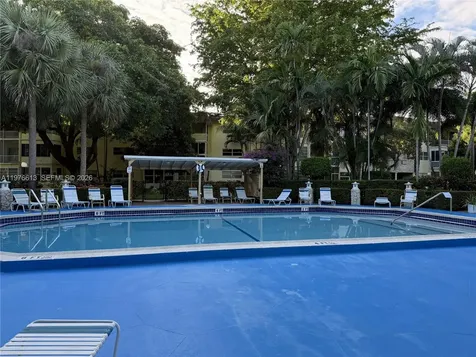 5141 W Oakland Park Boulevard Lauderdale Lakes FL 33313