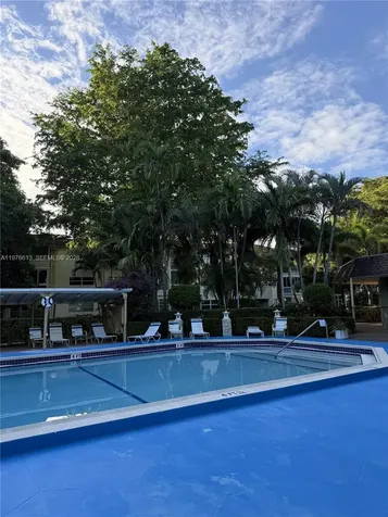5141 W Oakland Park Boulevard Lauderdale Lakes FL 33313