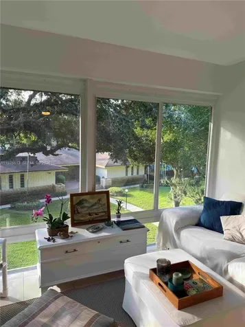 5141 W Oakland Park Boulevard Lauderdale Lakes FL 33313