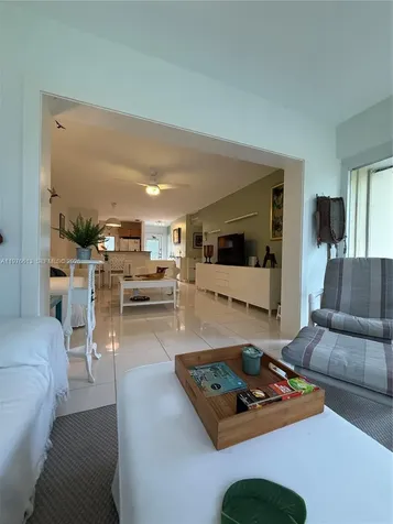 5141 W Oakland Park Boulevard Lauderdale Lakes FL 33313