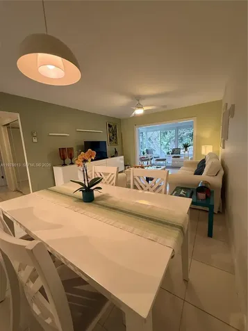 5141 W Oakland Park Boulevard Lauderdale Lakes FL 33313