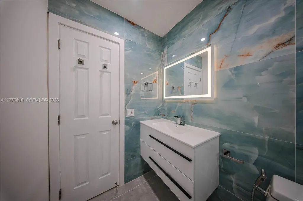2458 Polk Street Hollywood FL 33020