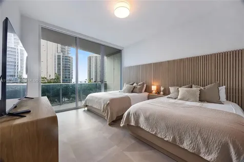 17550 Collins Avenue Sunny Isles Beach FL 33160