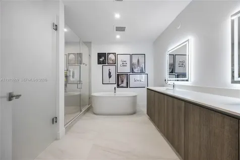 17550 Collins Avenue Sunny Isles Beach FL 33160